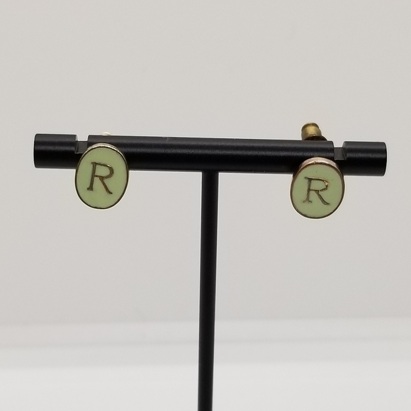 mint green R initial oval earrings - Picture 1 of 5